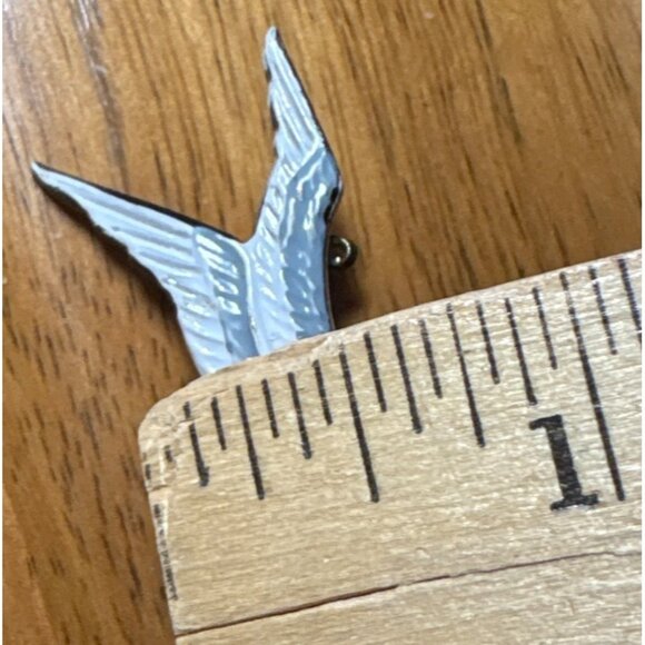 Vintage Seagull Enamel Pin Brooch White Blue 1.25" Nautical Cruise Beach - Picture 4 of 4